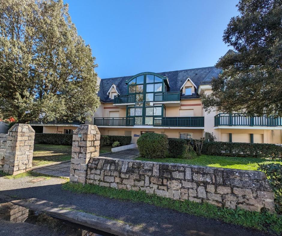 A 300m - 4 Personnes - Parking Prive Apartment